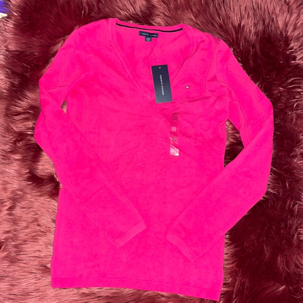 NWT! Women’s Tommy Hilfiger V-Neck Sweater